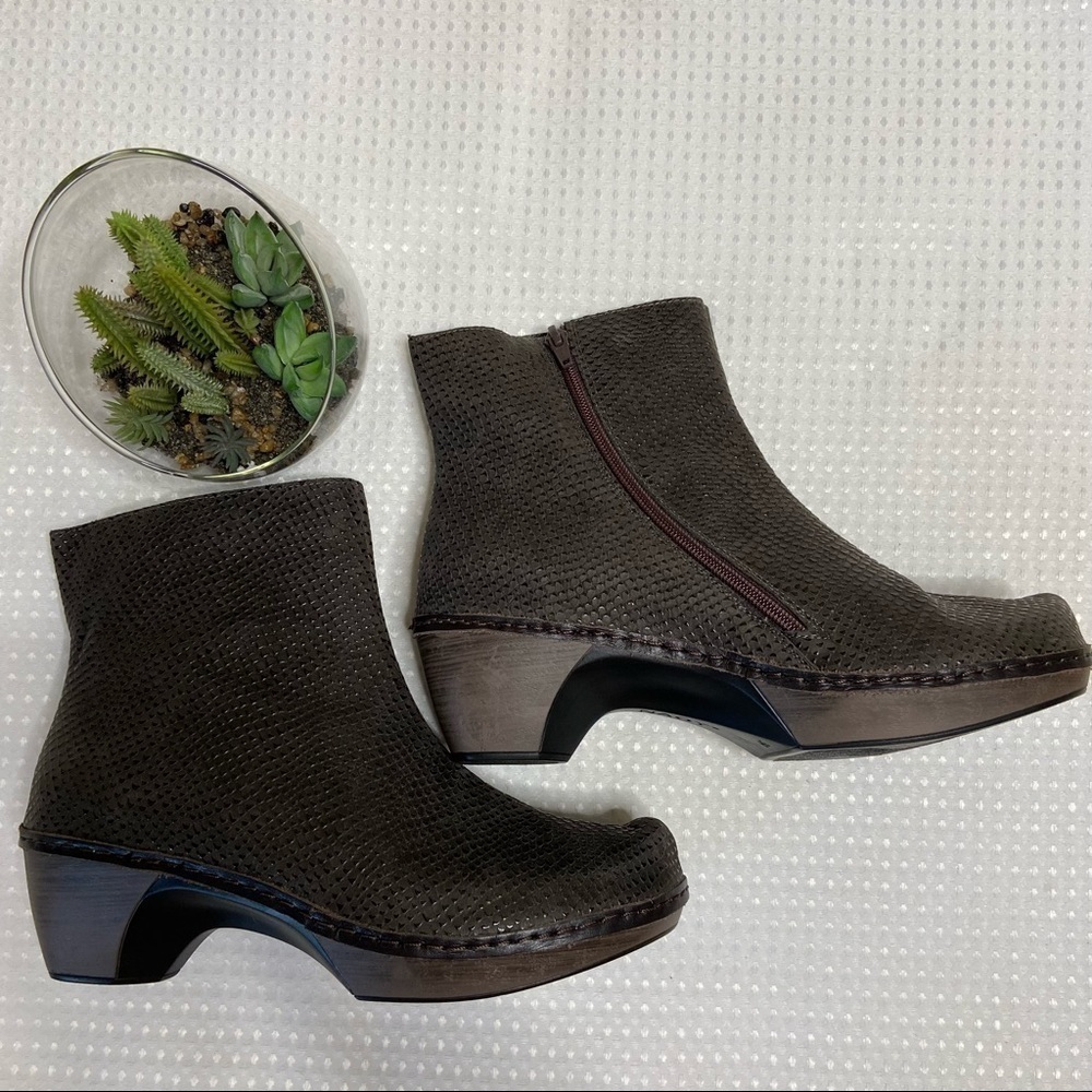 NWOT NAOT Almeria Ankle Boot in Leather Croc Print